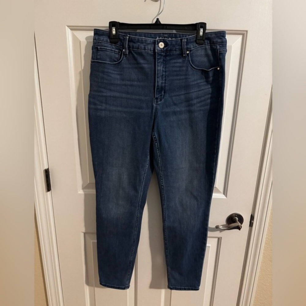 White House Black Market WHBM High Rise Skinny Ankle 12